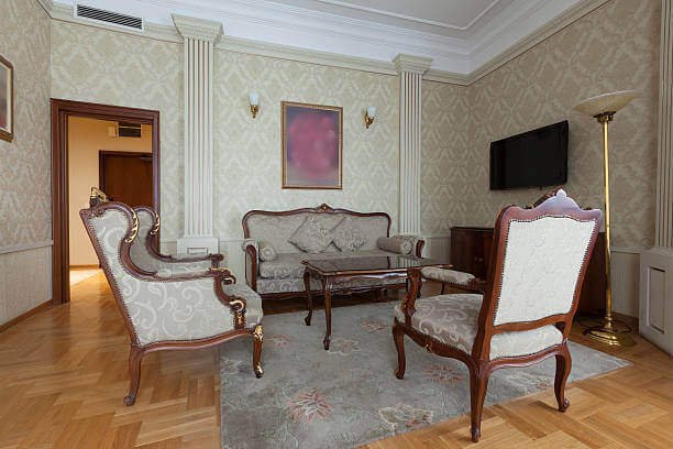 Antique furniture buyers in Waxhaw North Carolina. Updated 2025